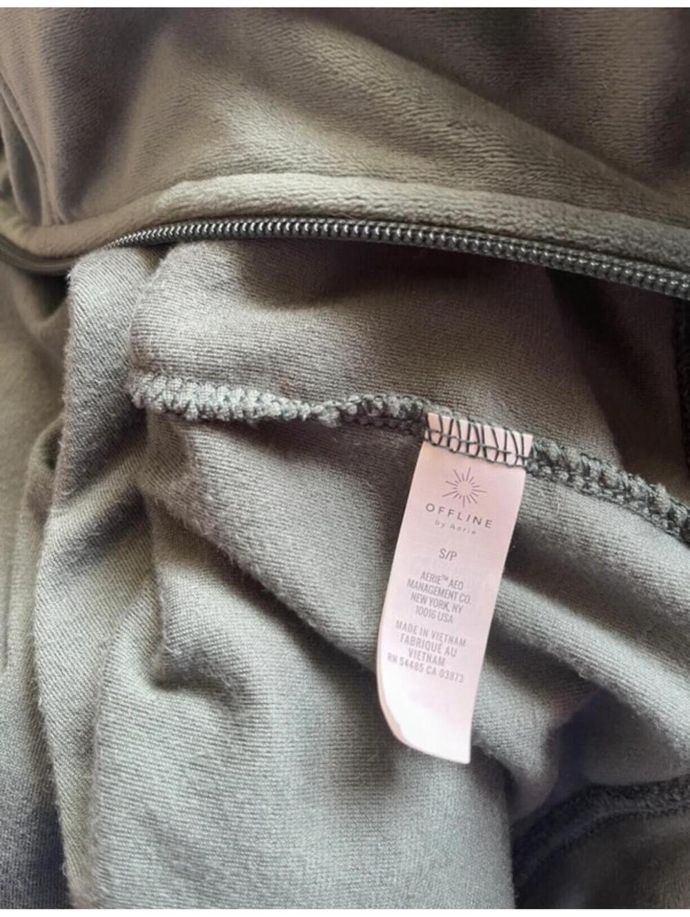 OFFLINE By Aerie Velour Lounge Set Sage Green Small - Picture 8 of 10